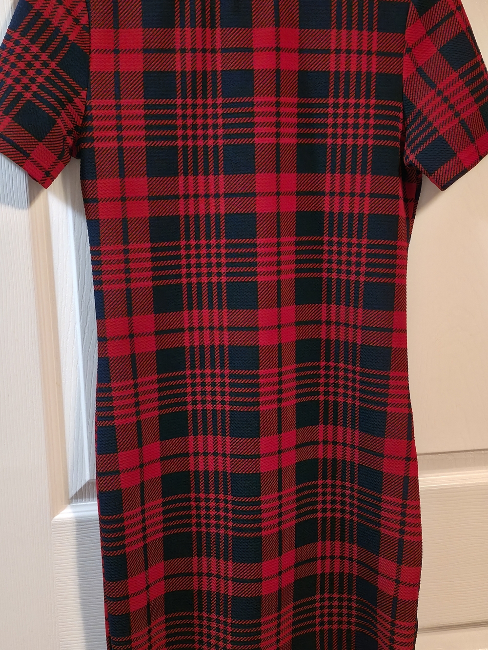 Zaful Red and Black Plaid Knit Short Sleeve Dress